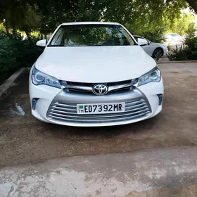 Toyota Camry 2015