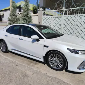 Toyota Camry 2018