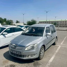 Skoda Roomster​ 2013