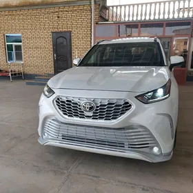 Toyota Highlander 2022