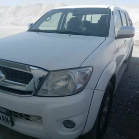 Toyota Hilux 2011