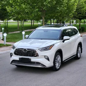 Toyota Highlander 2020