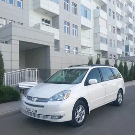 Toyota Sienna 2004