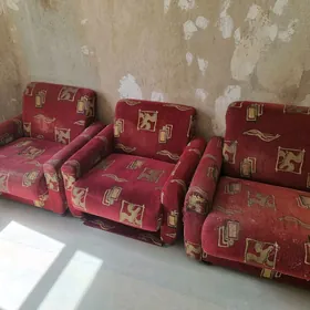 Продам старую мебель