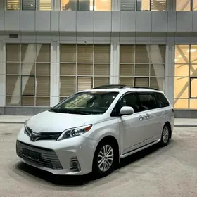 Toyota Sienna 2016