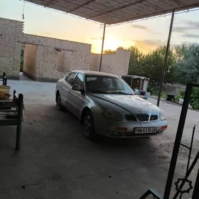 Daewoo Leganza 1999