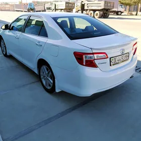Toyota Camry 2013