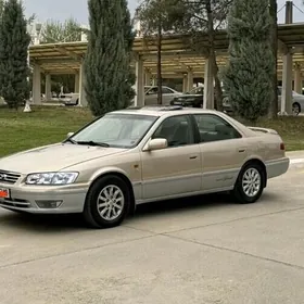 Toyota Camry 2000