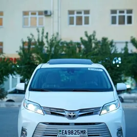 Toyota Sienna 2020