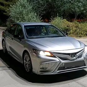 Toyota Camry 2022