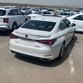 Lexus ES 350 2019
