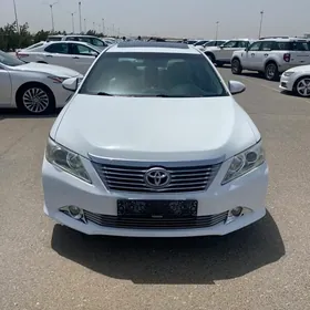 Toyota Camry 2014