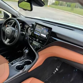 Toyota Camry 2023