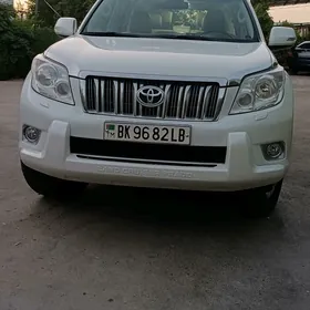 Toyota Land Cruiser Prado 2013