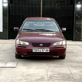 Toyota Camry 1998