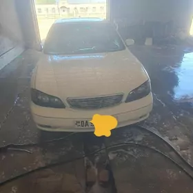 Infiniti Q 2001