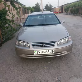 Toyota Camry 2000