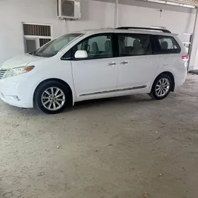 Toyota Sienna 2012