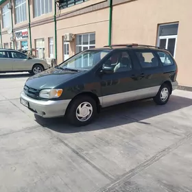Toyota Sienna 2000