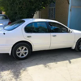 Nissan Cefiro 1995