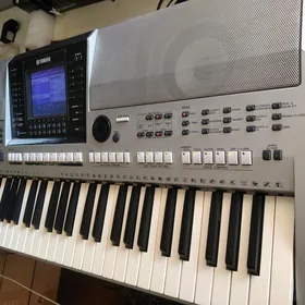 YAMAHA S 900