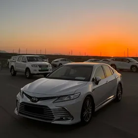 Toyota Camry 2023