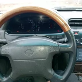 Nissan Cefiro 2000