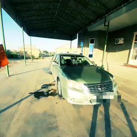 Toyota Avalon 2010