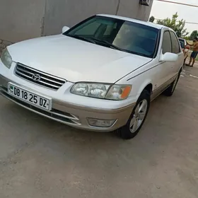 Toyota Camry 2000