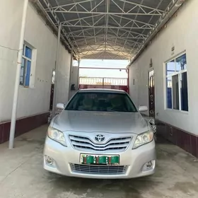 Toyota Camry 2010