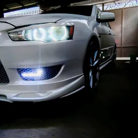 Mitsubishi Lancer Evolution 2010