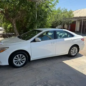 Toyota Camry 2016
