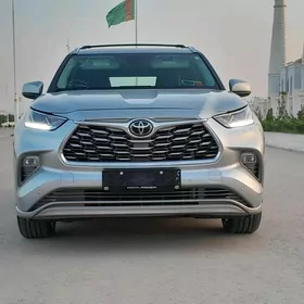 Toyota Highlander 2021