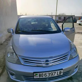 Nissan Versa 2011