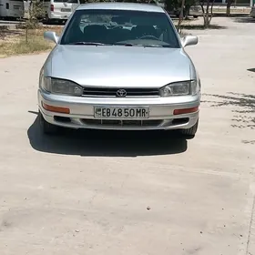 Toyota Camry 1993