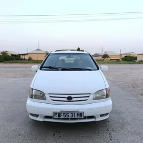 Toyota Sienna 2001