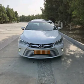 Toyota Camry 2016