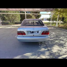 Mercedes-Benz E320 1998