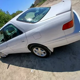 Toyota Camry 2000