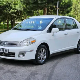 Nissan Versa 2010