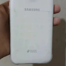 SAMSUNG j1ACE