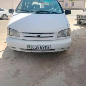 Toyota Sienna 1999