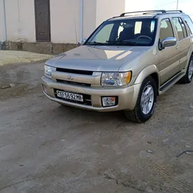 Infiniti QX4 2001