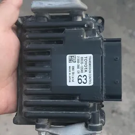 Corolla korobka kompyuter