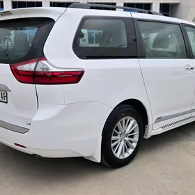 Toyota Sienna 2016