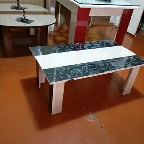 žurnalnyŷ stol