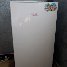 холодильник/маленький/