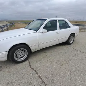 Mercedes-Benz 230E 1985
