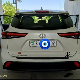 Toyota Highlander 2021