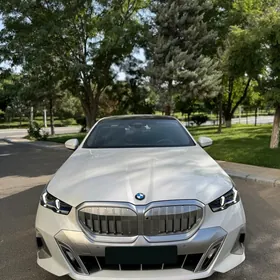 BMW 520 2024